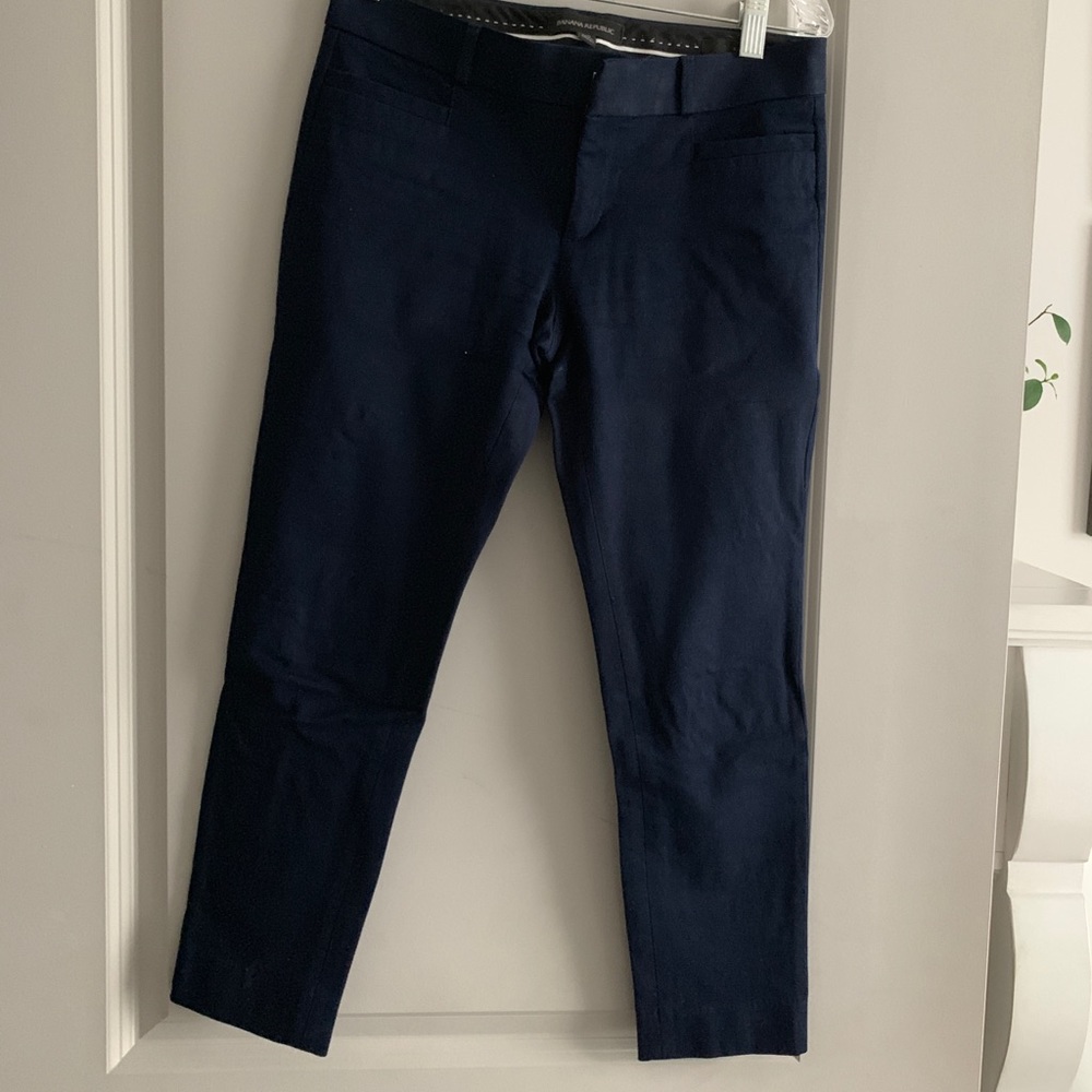 Banana Republic blue cropped pants. Size 0.